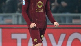 王钰栋意甲球队橄榄枝遭父亲反对：主力位置成关键考量